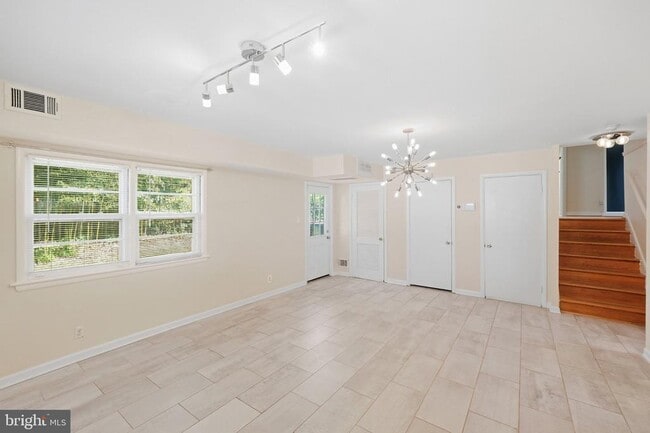 Building Photo - 11317 College View Dr