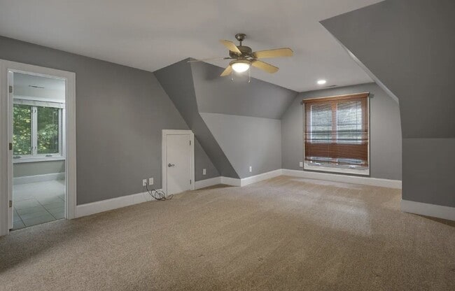 Building Photo - 5909 Greenevers Dr