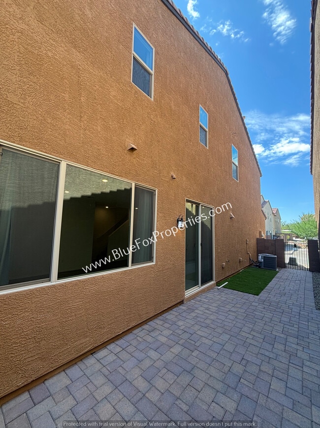 Building Photo - 1105 E Ascent St