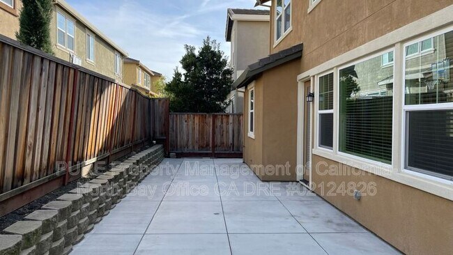 Building Photo - 5320 Kirby Pl