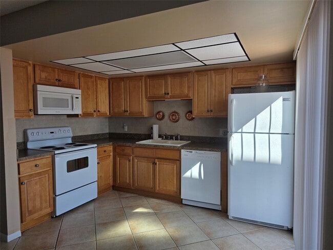 Building Photo - 5282 SE 43rd Trce