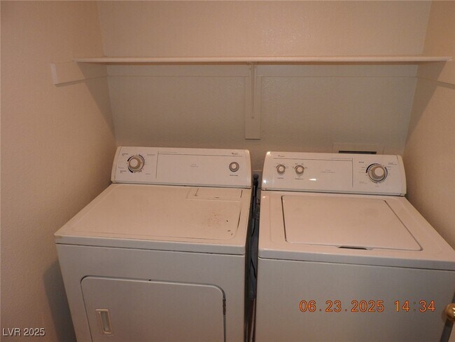 Building Photo - 707 W Sea Harbor Ct