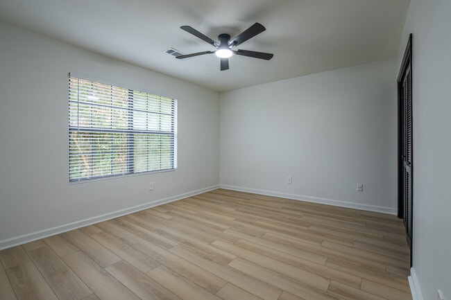 Building Photo - 1545 Springwood Dr SE