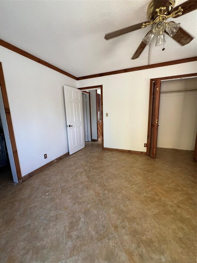 Building Photo - 1814 E Oakland Park Blvd