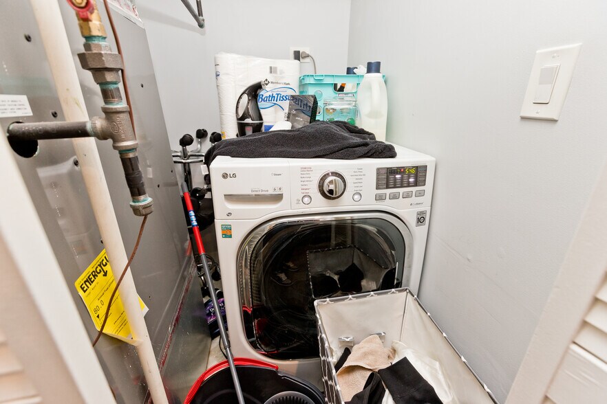 Building Photo - 1708 S Morgan St