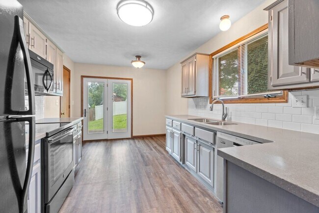 Building Photo - 1506/1508 Jessica St