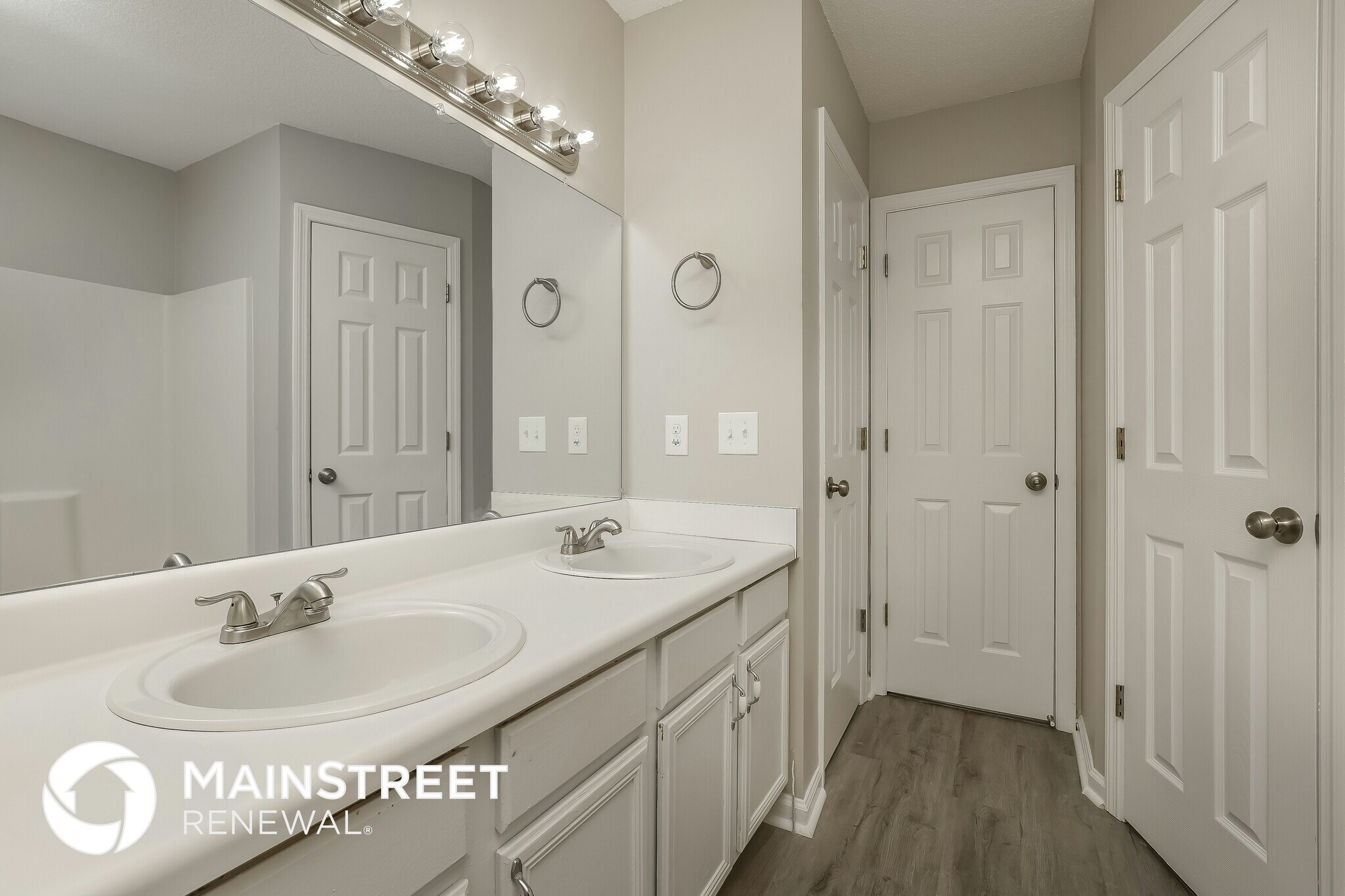 Building Photo - 703 Lou Gehrig Cir