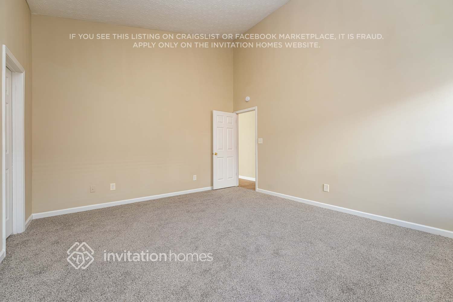 Building Photo - 975 James Ridge Dr