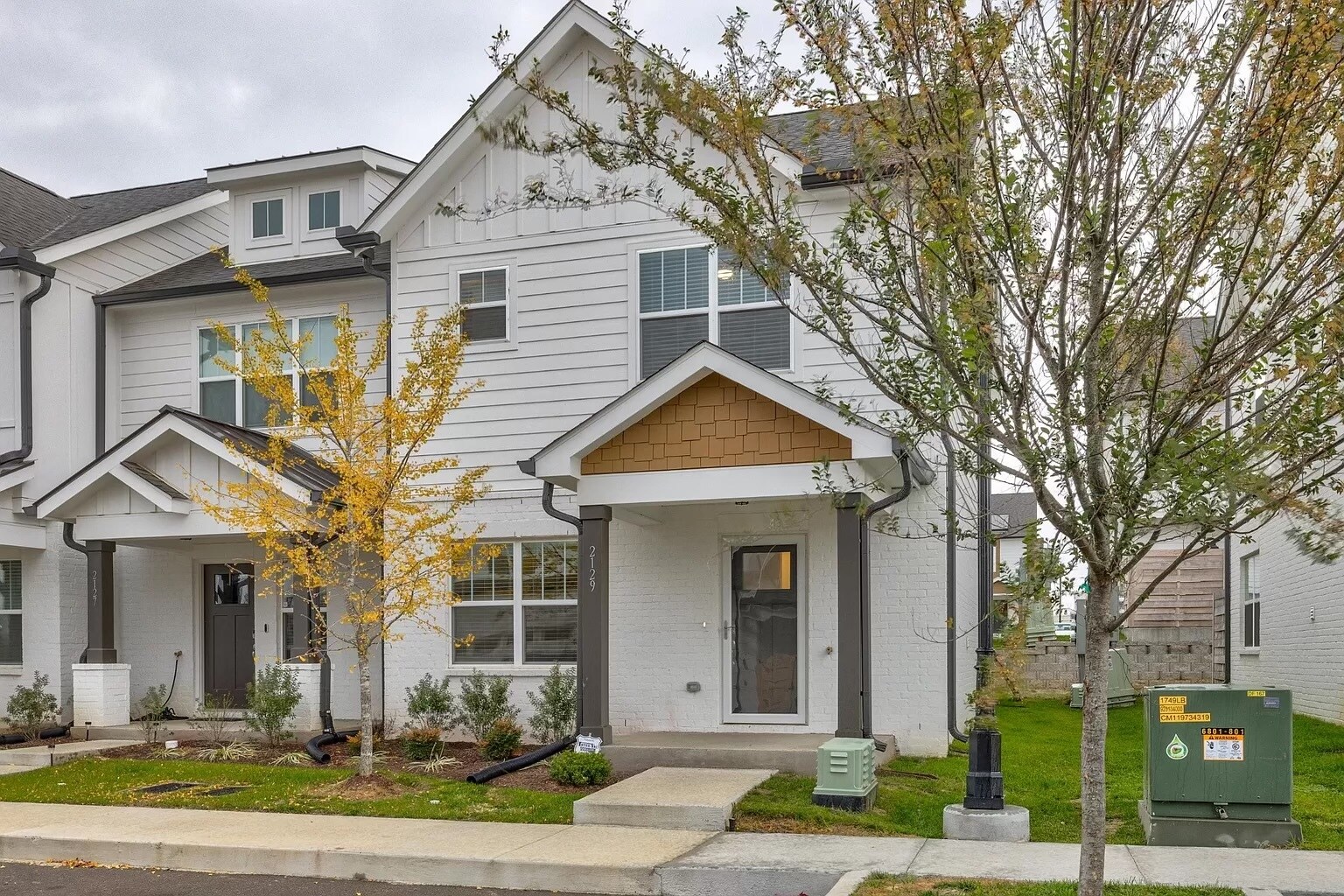 Building Photo - 2129 Bayport Ave