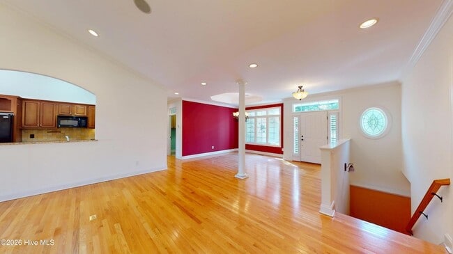Building Photo - 110 Josephs Point