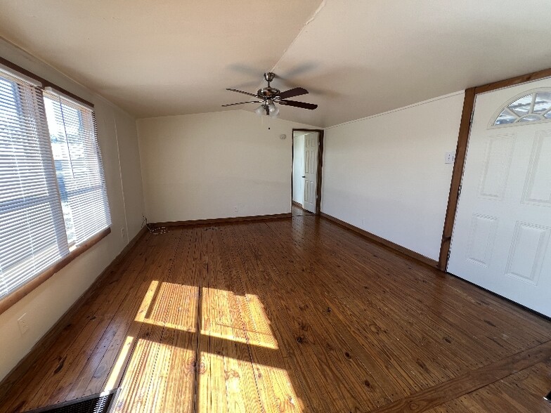 Building Photo - 10039 Wrangler Wy