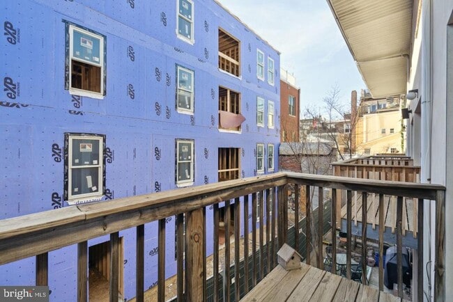 Building Photo - 830 Kater St