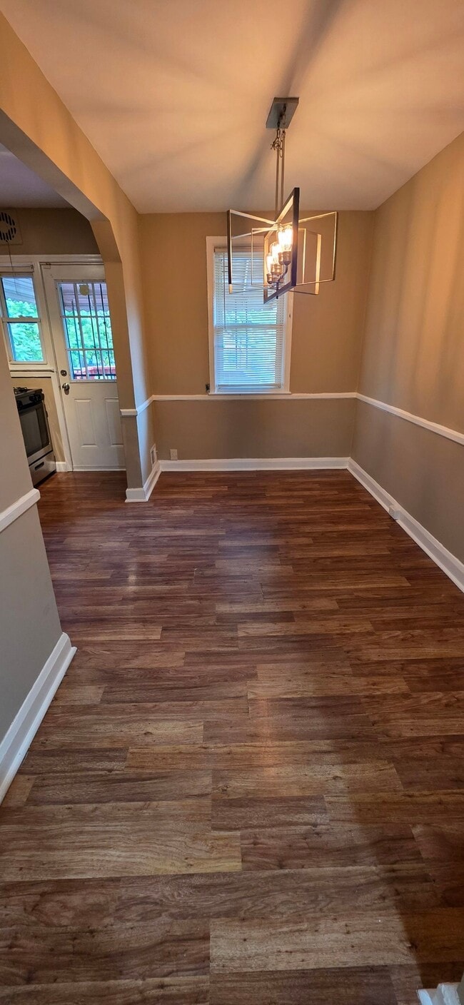 Building Photo - 2820 Edgecombe Cir S