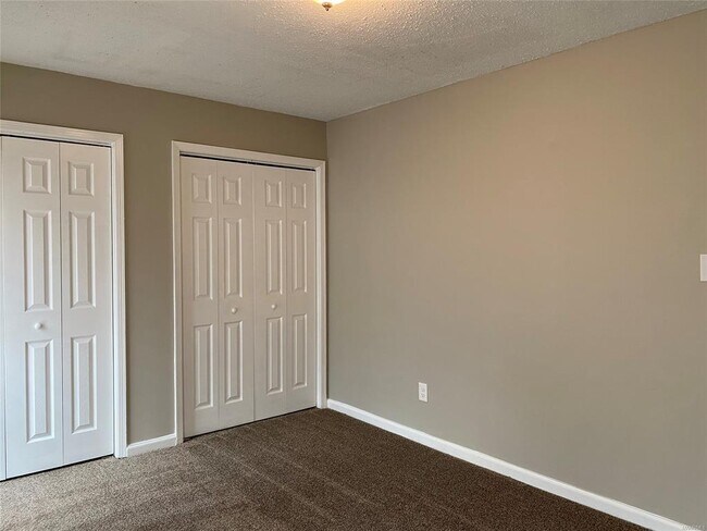 Building Photo - 1429 Dunbarton Rd