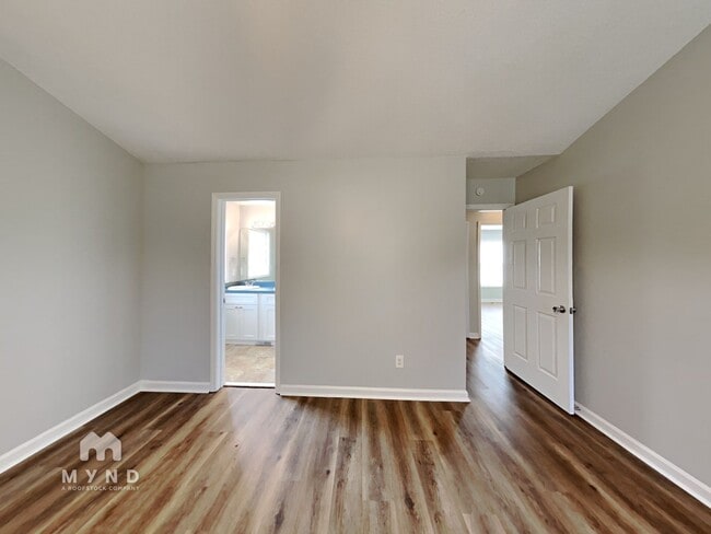 Building Photo - 104 Carrington Dr