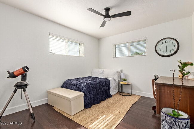Building Photo - 3232 E Cypress St