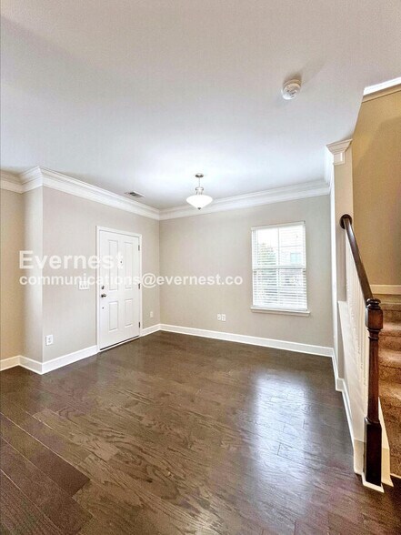 Building Photo - 5549 Prada Dr