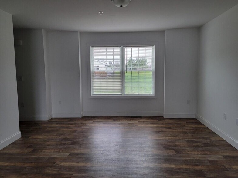 Building Photo - 438 Masonic Dr