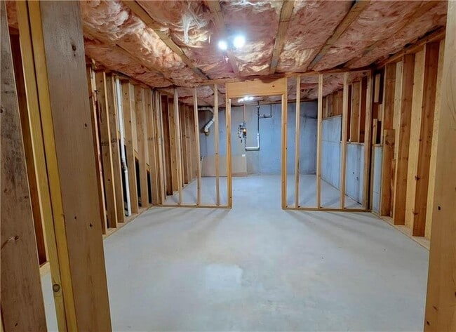 Building Photo - 1140 Foxcroft Dr