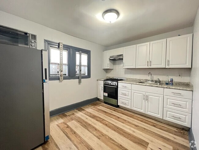 Building Photo - 93 Rose Ter