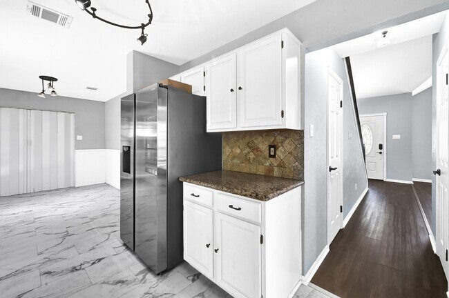 Building Photo - 4919 Dobbin Springs Ln