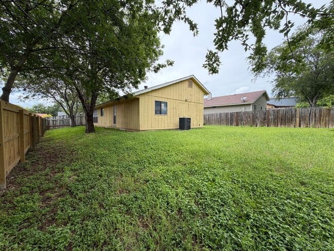 Building Photo - Charming Single-Story Home Near 1604 & Culebra