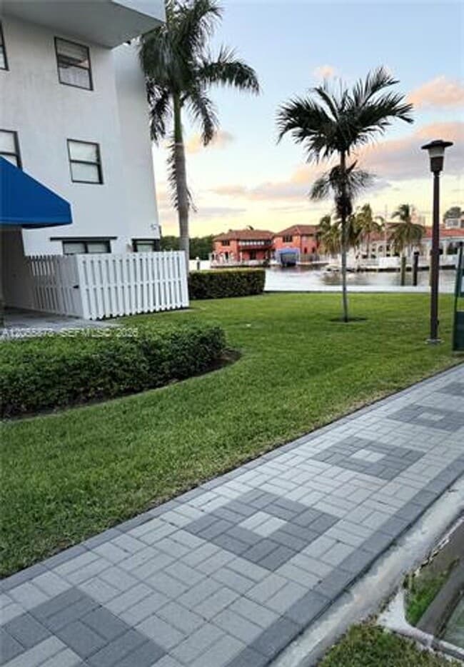 Building Photo - 456 Poinciana Island Dr