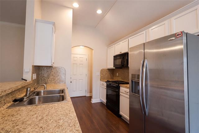 Building Photo - 3214 Grand Lake Dr