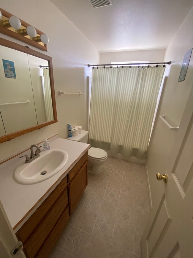 Building Photo - 569 Venturacci Ln