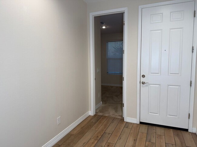 Building Photo - 1673 N St Francis Pl