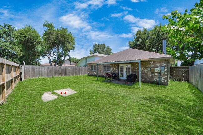 Building Photo - 11031 Kirkmead Dr