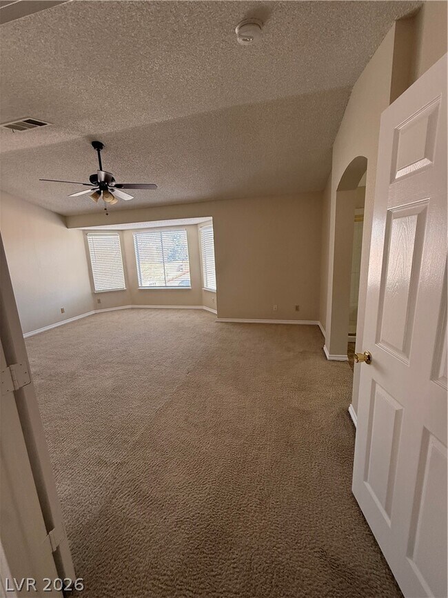 Building Photo - 3308 Royal Glen Ct