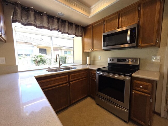 Building Photo - Scripps Ranch Beauty