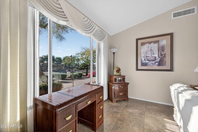 Building Photo - 1831 E Lindrick Dr