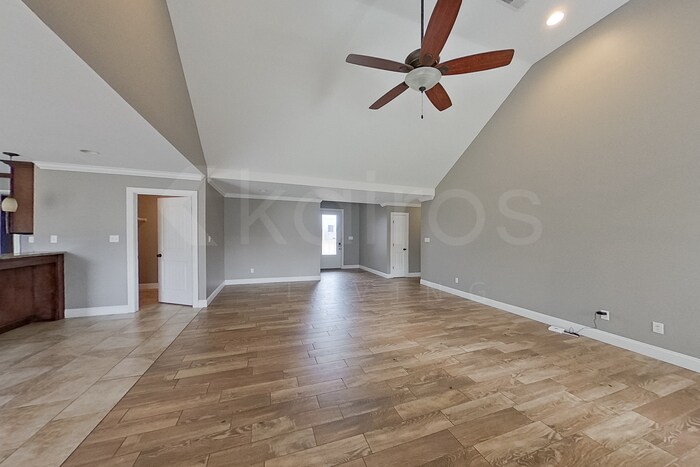 Building Photo - 97 Cottonwood Dr