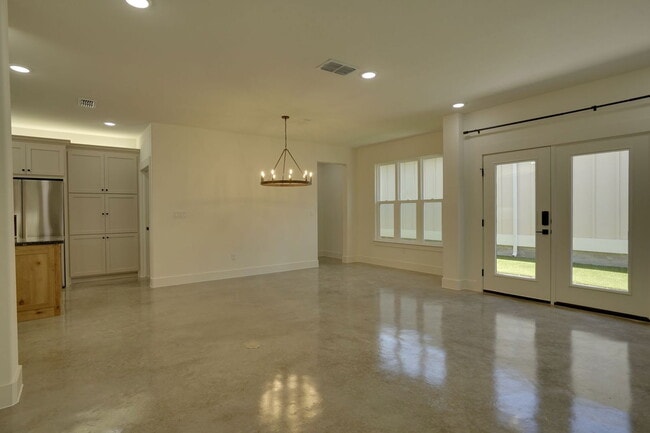 Building Photo - 108 Cardinal Wds