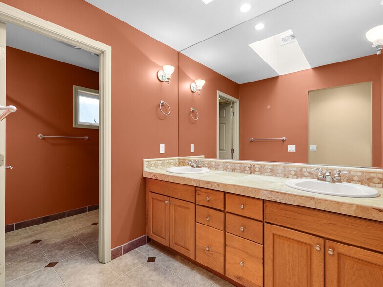 Building Photo - 2889 Mill Pond Ln