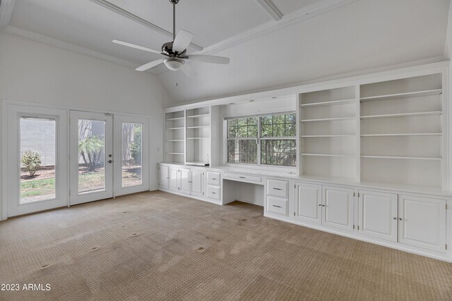Building Photo - 6305 N 30th Ct