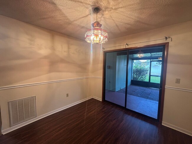 Building Photo - Corner lot house in 55+ community
