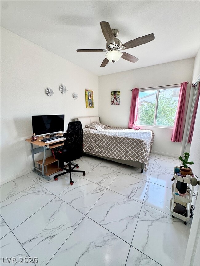 Building Photo - 5655 E Sahara Ave