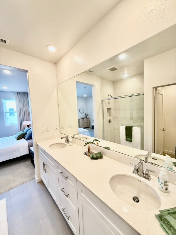 Building Photo - 806 S Grable Cir