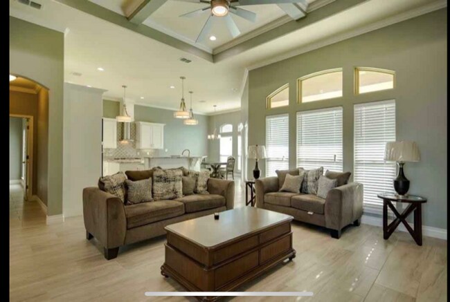 Building Photo - 5701 Bella Di Giorno Dr