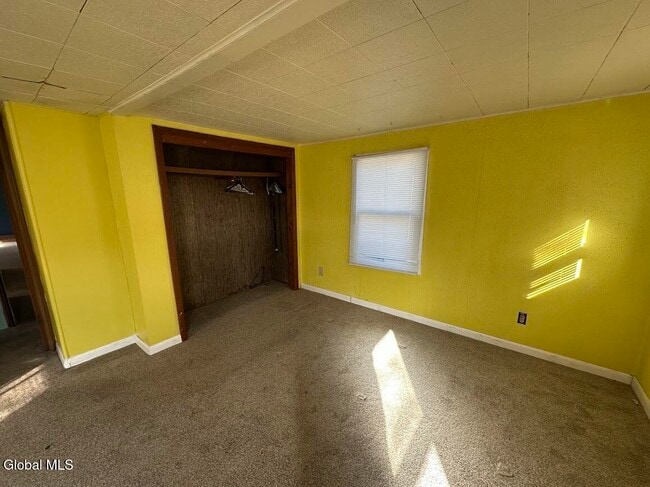 Building Photo - 98 Point Breeze Rd