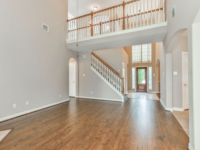 Building Photo - FORE Bedrooms in Del Lago!