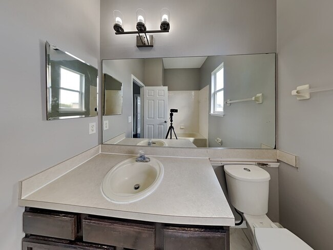 Building Photo - 1735 White Heron Bay Cir