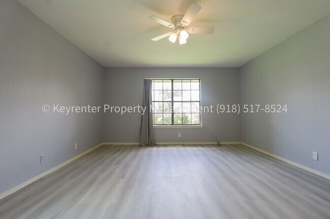 Building Photo - 1609 S Chestnut Ave