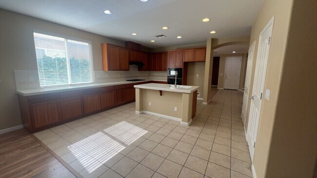 Building Photo - 6598 Aggies Ct