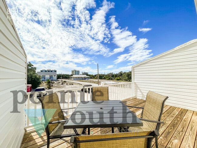 Building Photo - 13948 River Rd