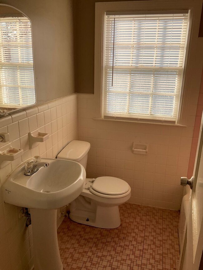 Building Photo - Move In Special!! Limited Time Only- must secure property by 3/17/26 for Promo!! No Security Depo...