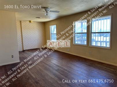 Building Photo - 1600 El Toro Dr